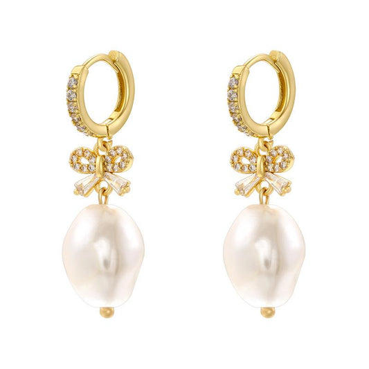 Copper-inlaid Rice-Shaped Pearl Bowknot Earrings